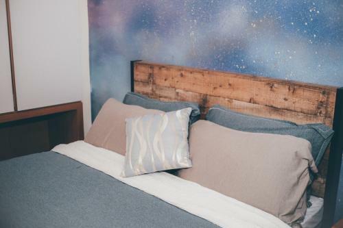 Lounge Away