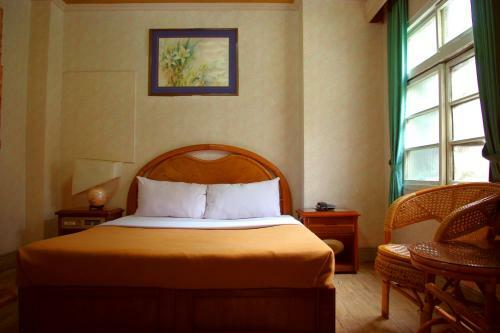 Hostal Uni Hotel