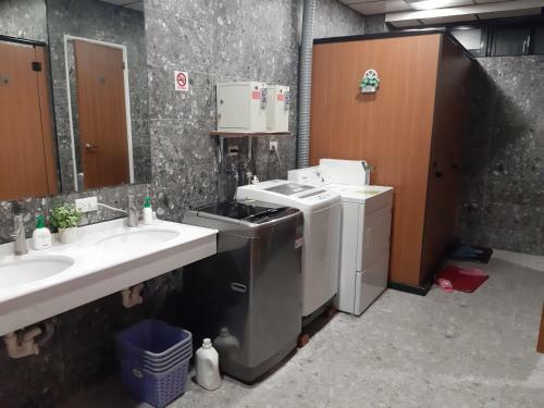 Quiet Hostel - Minquan Inn