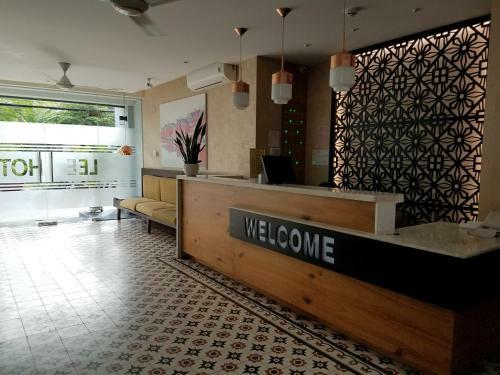 Lee Hotel