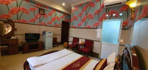 Ho�ng Qu�n Hotel
