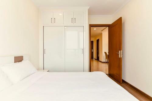 Vera Saigon Apartments - Vinhomes Central Park