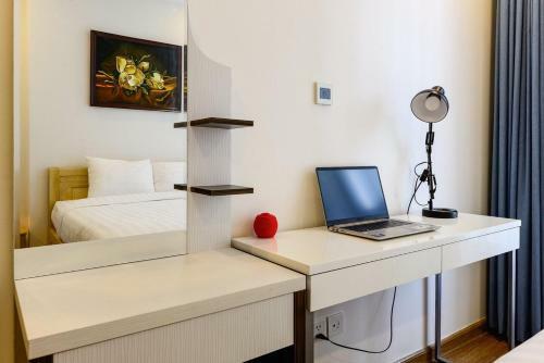 1 Bedroom Apartment Landmark 6