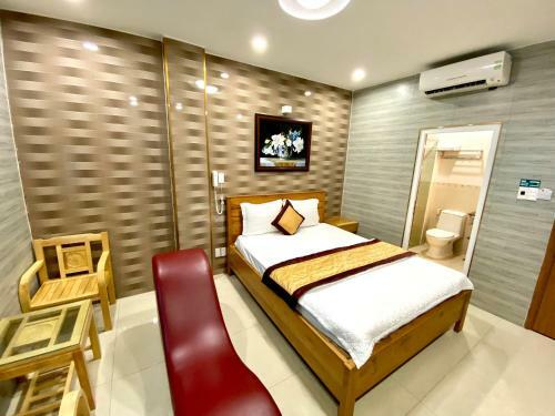 Ho�ng Qu�n Hotel