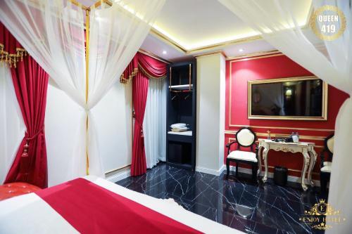 Enjoy Hotel 7