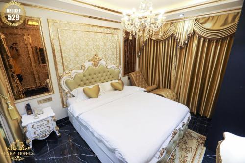 Enjoy Hotel 7