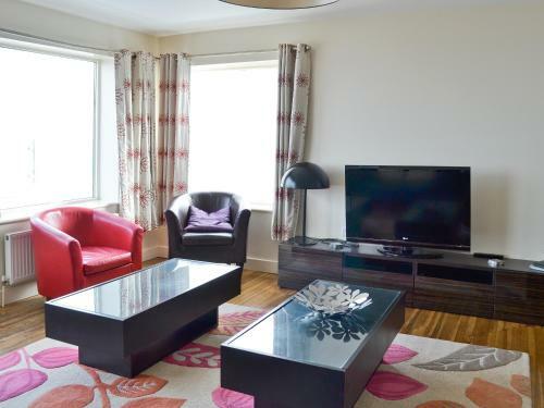 White House Apartment 2