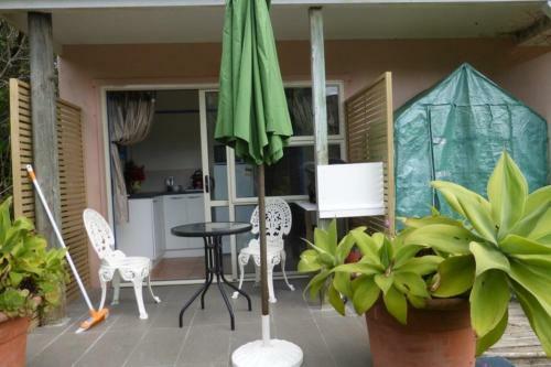 Great Barrier Oasis Lodge