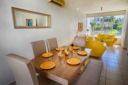 Beach, Safe, Clean, Wifi, Pool, 4 Families