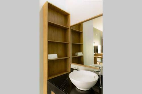 Moderno Studio Equipado En Sierra Apartments, A 5 Minutos de Six Flags