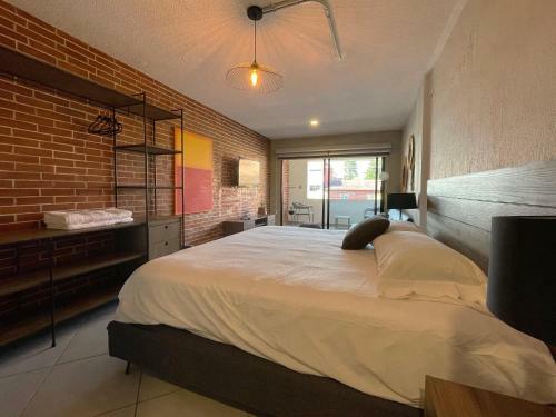 Hotel Estacion Alameda Downtown