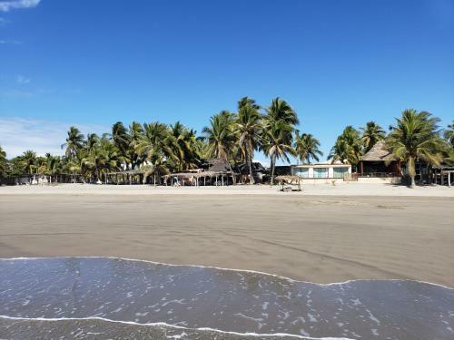 Lodge Bungalows La Perla Playa Azul