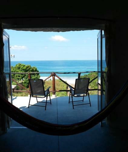 Lodge Pacific Nomads Earthbag House