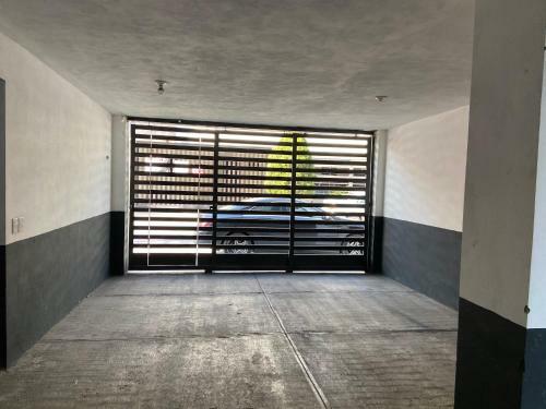 Cuarto Privado de Dos Plantas En Cumbres!