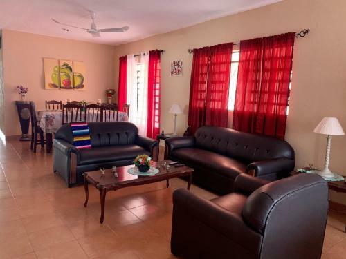 Hostal Casa Alegria