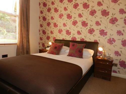 Hostal Senlac Guesthouse