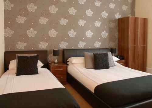 Hostal Senlac Guesthouse
