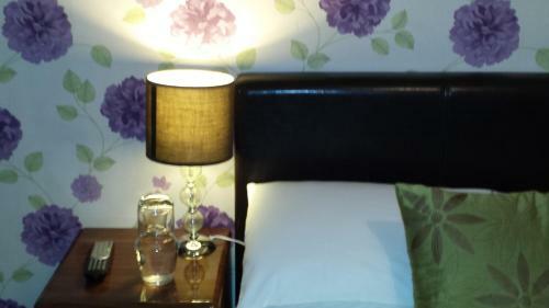 Hostal Senlac Guesthouse