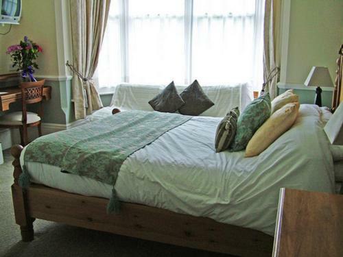 Hostal Tower House 1066