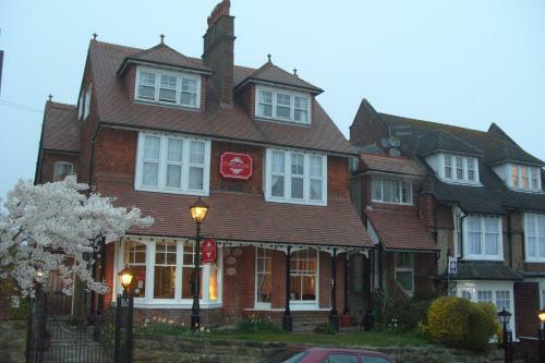 Hostal Tower House 1066