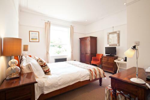 Hostal Black Rock House