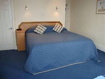 Hostal St Andrews Hotel