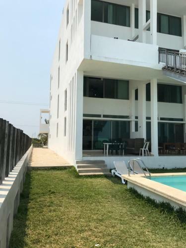 Beachfront Villa Solarium Garden House 1