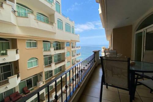 Apartamento Tiara Sands 503 A Pie de Playa!