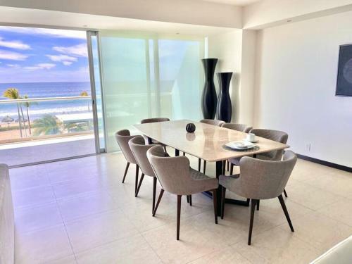 Apartamento Peninsula 2 E de Lujo Frente Al Mar!