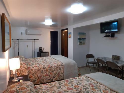 Hotel #44 #19 Room 2 Beds Near Beach