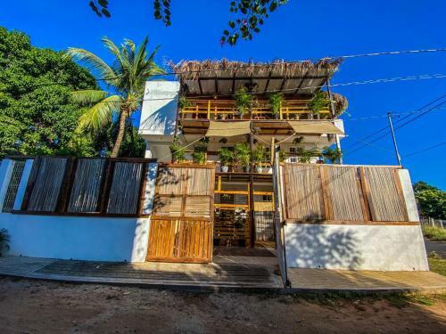 Hotel Shaka House