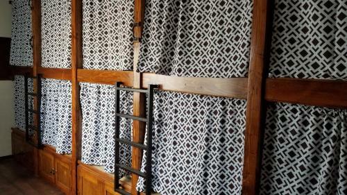 Albergue De Alamo Hostile
