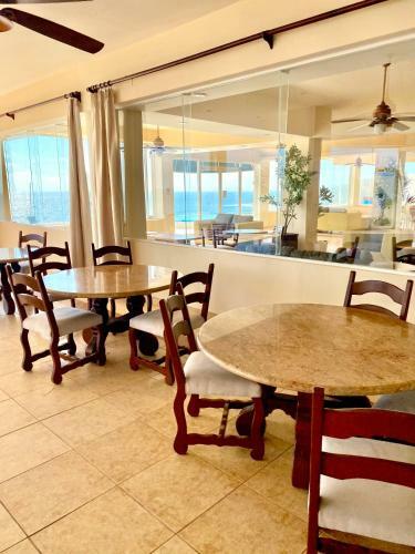 Apartamento New Modern Rosarito Beach Front Condo