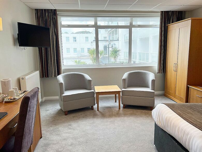 Sandbanks Hotel
