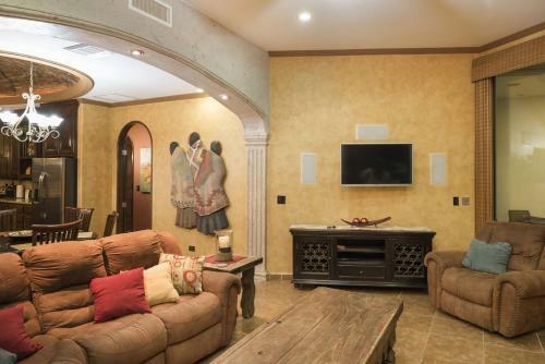Esmeralda 3br Ea 102 By Casago