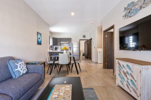 New Comfortable Home In Central