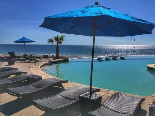 Gorgeous Beachfront Villa Rocky Point, Sandy Beach