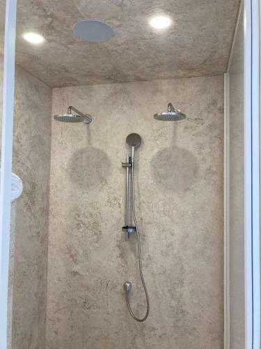 Sublime Oceanfront Viceroy 2bd Condo