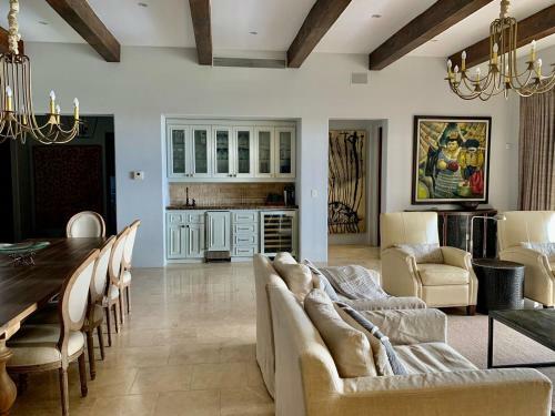 Gorgeous Querencia 3 Bdr Villa