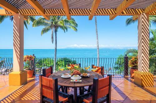 Beautiful Oceanfront Villa - Amapas Beach