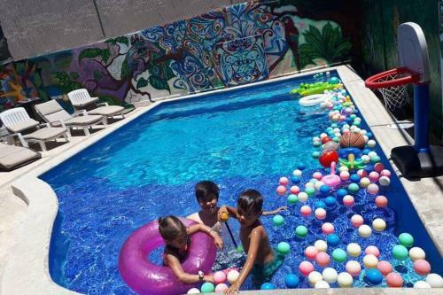 Big House Heated Pool Fully Equiped Great Location
