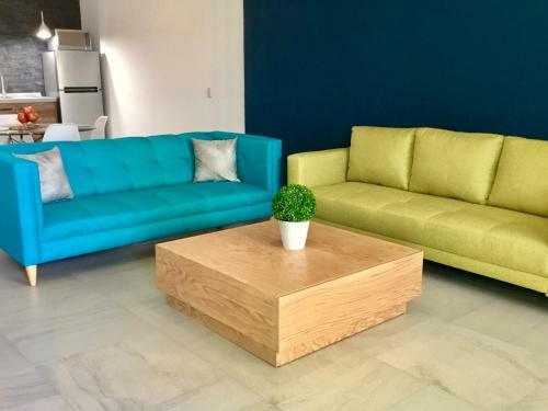 One Bedroom Condo Near Beach