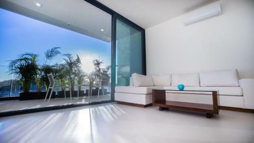 Apartments Near Beach Polo 88
