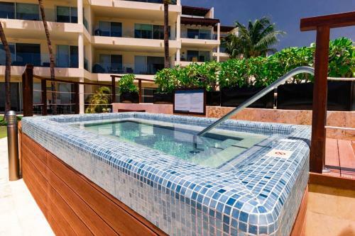 Embassy Penthouse Beachfront At The Elements By Bric