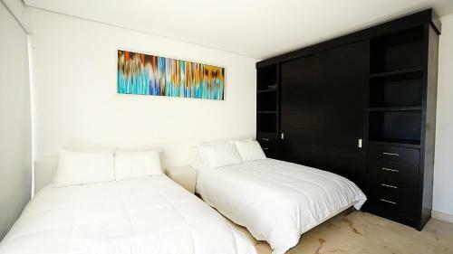 The Only 4 Bedroom Penthouse At The Elements By Bric!