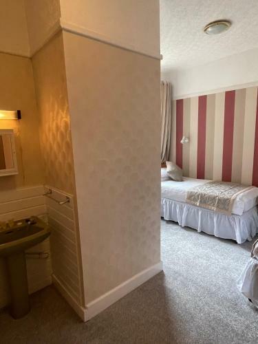 The Queens Hotel