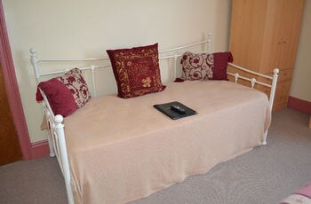 Hostal Carrington Guest House