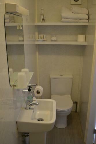 Hostal Ambassador Guest House
