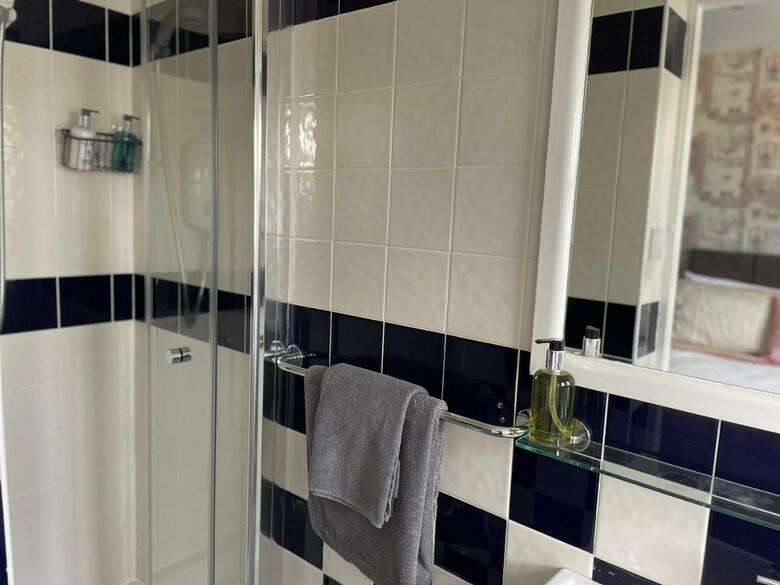 Hostal Cherwood Hotel
