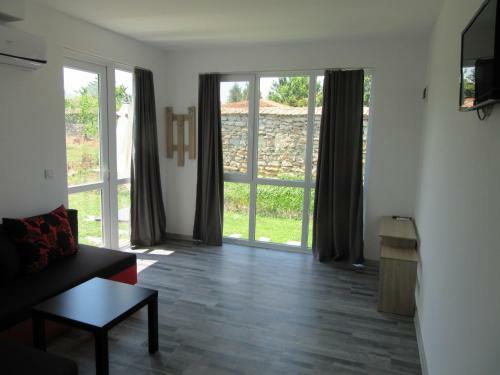 Hostal Karia Apartments